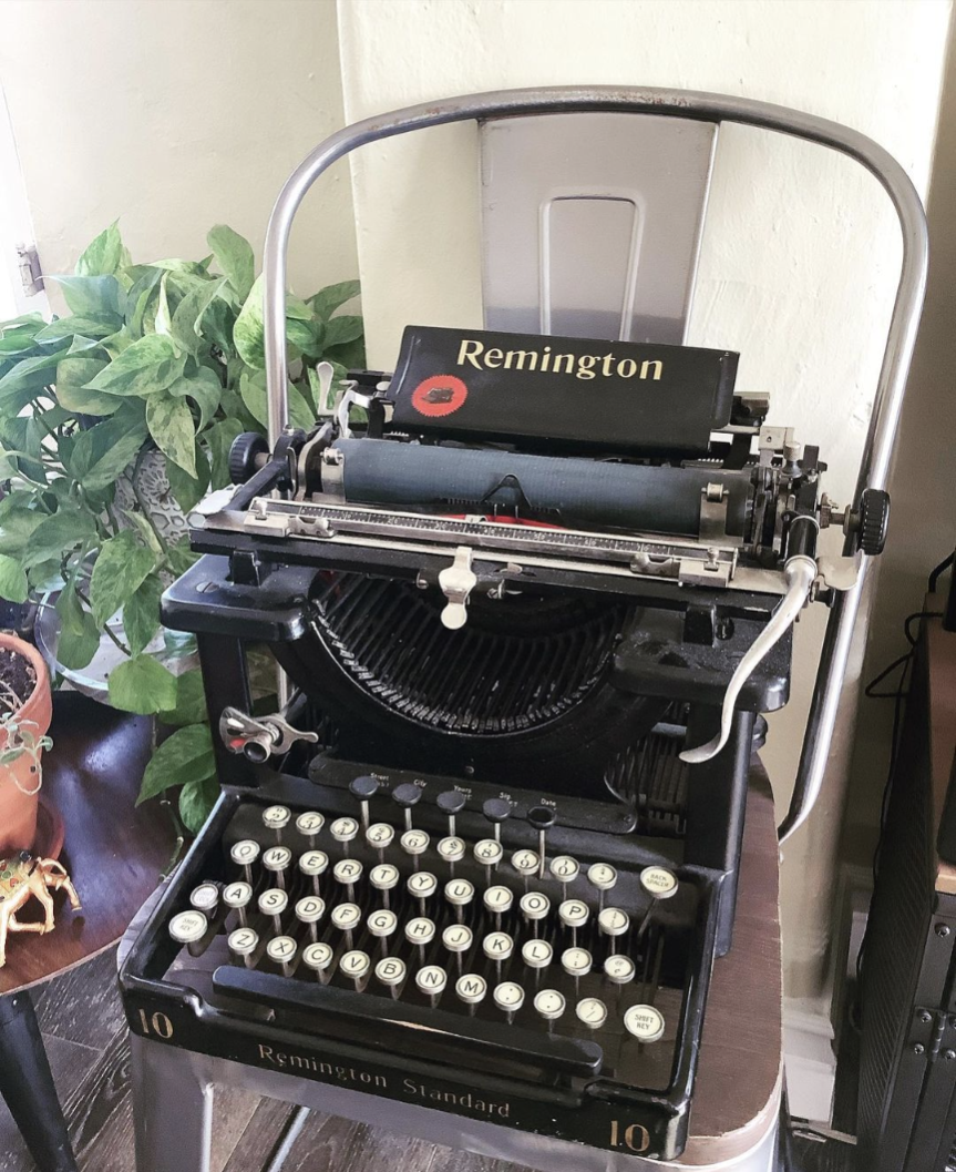 photo of black antique remington typewriter 10